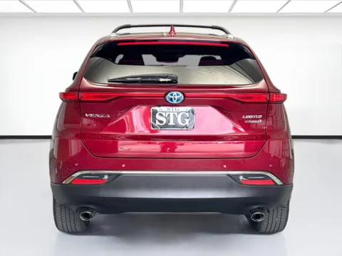 More photos of 2022 Toyota Venza Limited at STG Montclair, CA