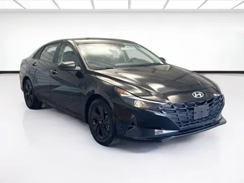 Another view of 2022 Hyundai Elantra SEL for sale in Montclair, CA at STG Montclair