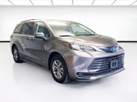 Another view of 2024 Toyota Sienna LE 8 Passenger for sale in Montclair, CA at STG Montclair