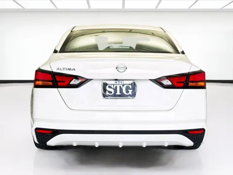 More photos of 2022 Nissan Altima 2.5 S at STG Montclair, CA