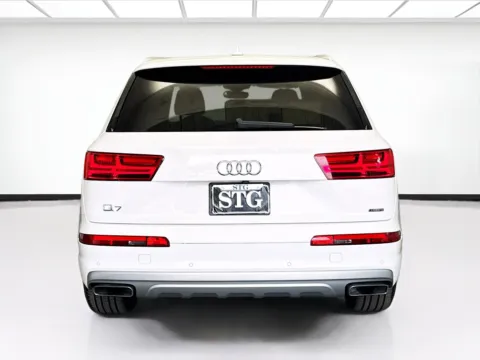 More photos of 2019 Audi Q7 45 Premium quattro at STG Montclair, CA