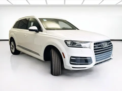 Another view of 2019 Audi Q7 45 Premium quattro for sale in Montclair, CA at STG Montclair