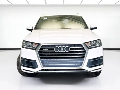Photos of 2019 Audi Q7 45 Premium quattro for sale in Montclair, CA at STG Montclair