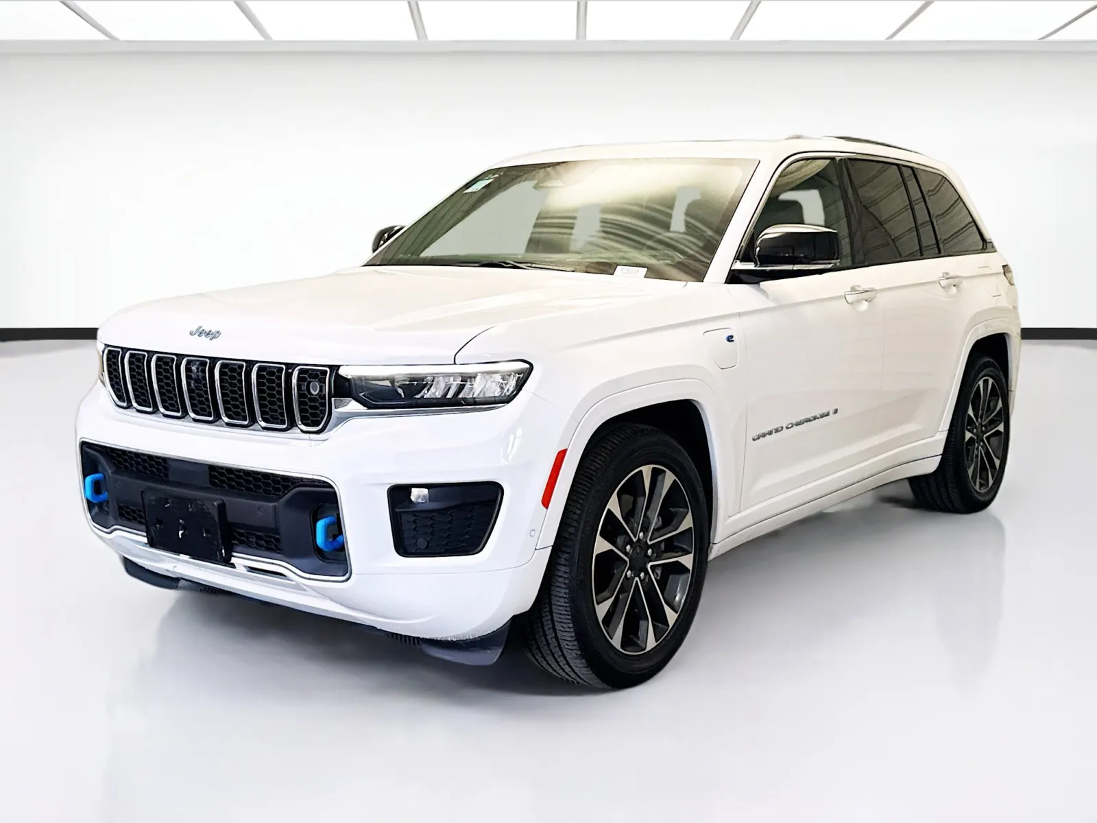 White 2023 Jeep Grand Cherokee Overland 4xe for sale in Montclair, CA