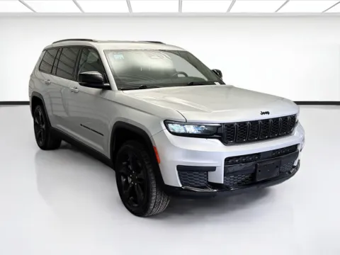 Another view of 2022 Jeep Grand Cherokee L Altitude for sale in Montclair, CA at STG Montclair