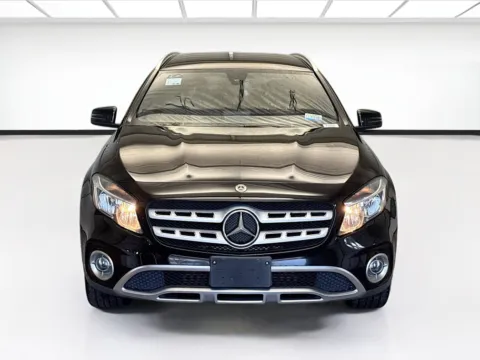 Photos of 2020 Mercedes-Benz GLA 250 for sale in Montclair, CA at STG Montclair
