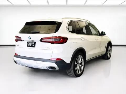 More photos of 2022 BMW X5 sDrive40i at STG Montclair, CA