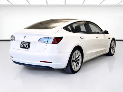 More photos of 2021 Tesla Model 3 Standard Range Plus at STG Montclair, CA
