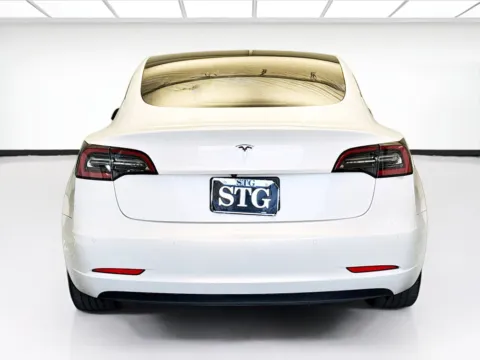More photos of 2021 Tesla Model 3 Standard Range Plus at STG Montclair, CA