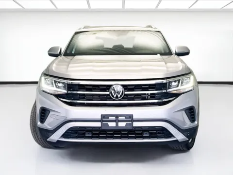Photos of 2021 Volkswagen Atlas Cross Sport 2.0T SE w/Technology for sale in Montclair, CA at STG Montclair
