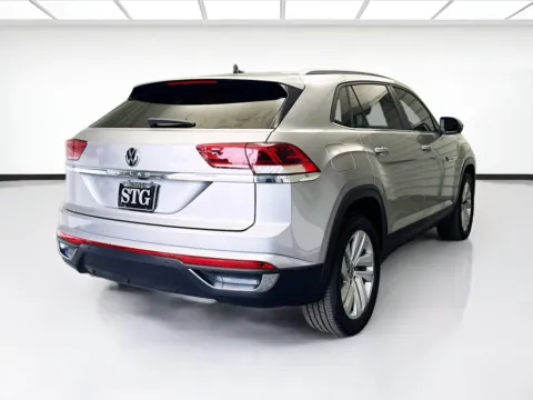 More photos of 2021 Volkswagen Atlas Cross Sport 2.0T SE w/Technology at STG Montclair, CA