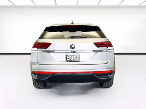 More photos of 2021 Volkswagen Atlas Cross Sport 2.0T SE w/Technology at STG Montclair, CA