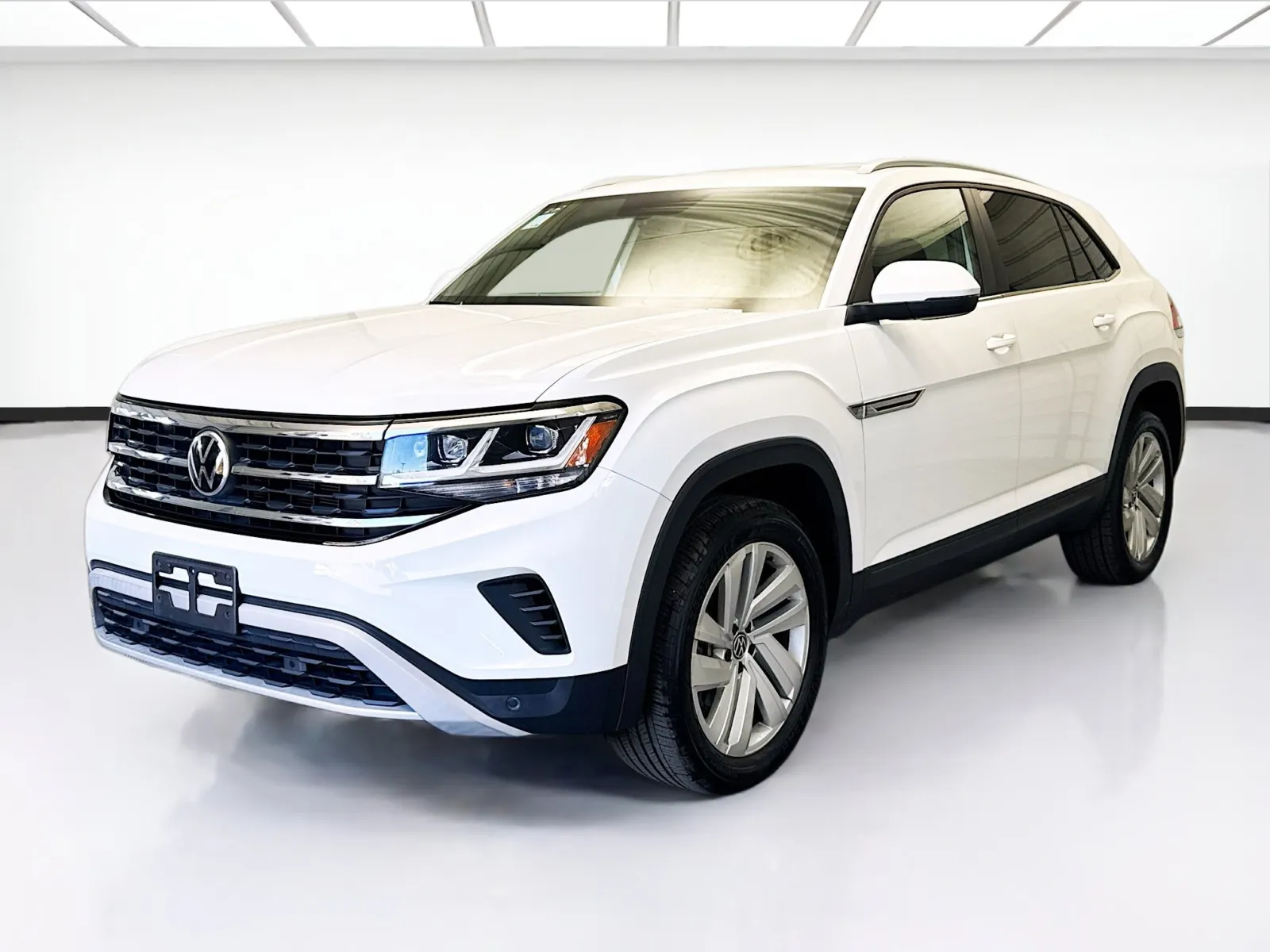 White 2021 Volkswagen Atlas Cross Sport 2.0T SE w/Technology for sale in Montclair, CA