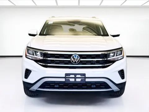 Photos of 2021 Volkswagen Atlas Cross Sport 2.0T SE w/Technology for sale in Montclair, CA at STG Montclair