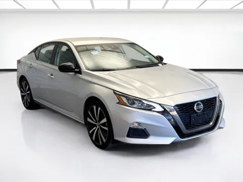 Another view of 2021 Nissan Altima 2.5 SR for sale in Montclair, CA at STG Montclair