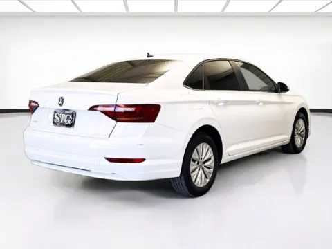 More photos of 2019 Volkswagen Jetta 1.4T SE at STG Montclair, CA