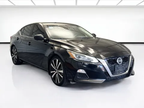 Another view of 2020 Nissan Altima 2.5 SR for sale in Montclair, CA at STG Montclair