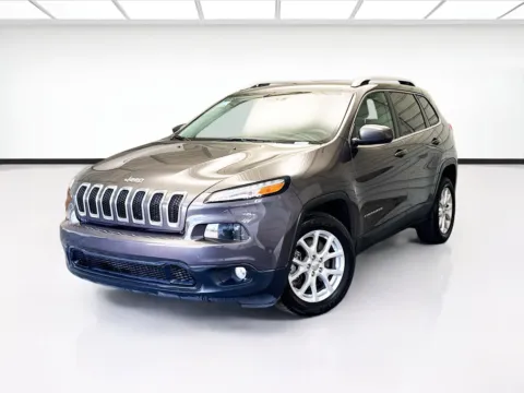 Gray 2018 Jeep Cherokee Latitude Plus for sale in Montclair, CA