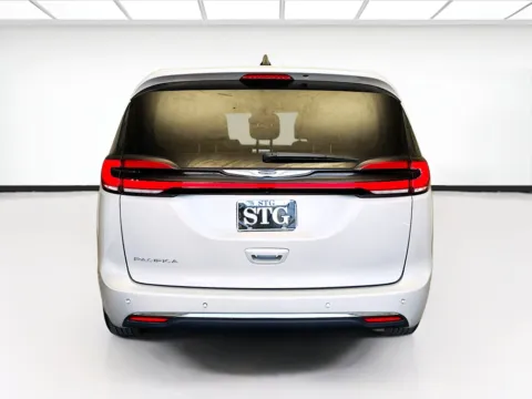 More photos of 2023 Chrysler Pacifica Touring L at STG Montclair, CA