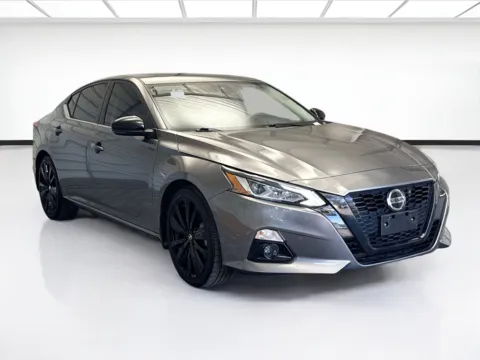 Another view of 2022 Nissan Altima 2.5 SR for sale in Montclair, CA at STG Montclair