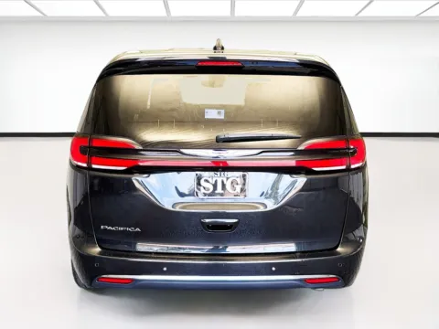 More photos of 2023 Chrysler Pacifica Touring L at STG Montclair, CA