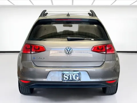 More photos of 2016 Volkswagen e-Golf SE at STG Montclair, CA