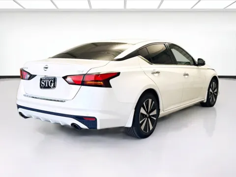 More photos of 2020 Nissan Altima 2.5 SV at STG Montclair, CA