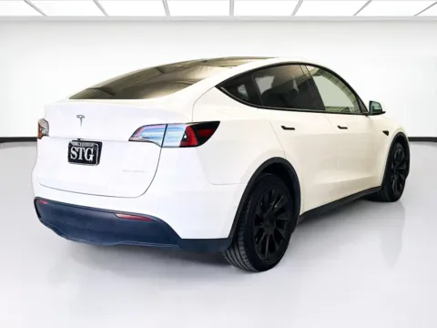 More photos of 2022 Tesla Model Y Long Range 7 Seater at STG Montclair, CA