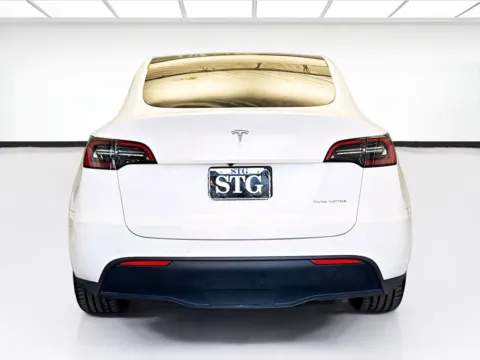 More photos of 2022 Tesla Model Y Long Range 7 Seater at STG Montclair, CA
