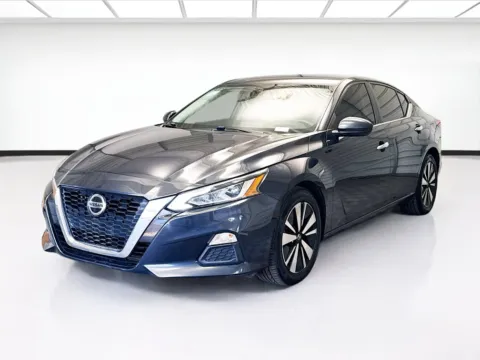 Blue 2021 Nissan Altima 2.5 SV for sale in Montclair, CA