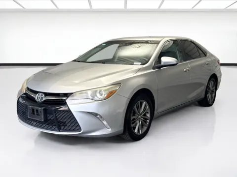White 2016 Toyota Camry SE for sale in Montclair, CA