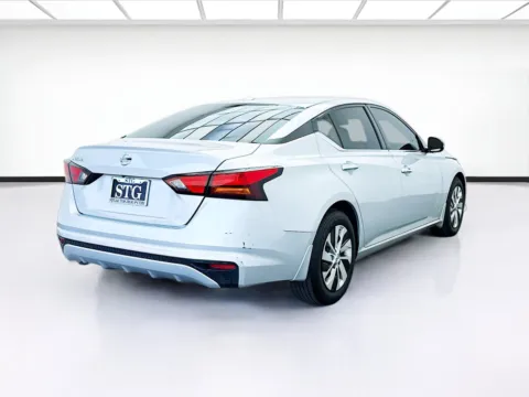 More photos of 2020 Nissan Altima 2.5 S at STG Montclair, CA