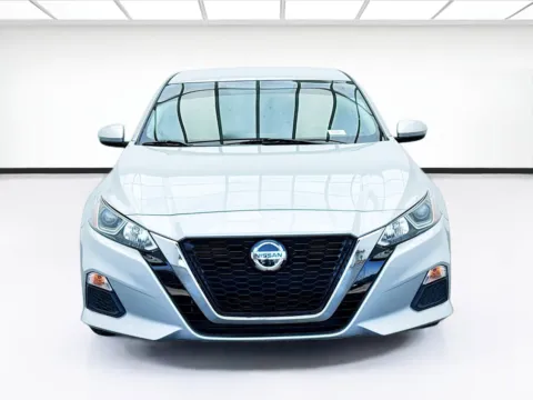 Photos of 2020 Nissan Altima 2.5 S for sale in Montclair, CA at STG Montclair