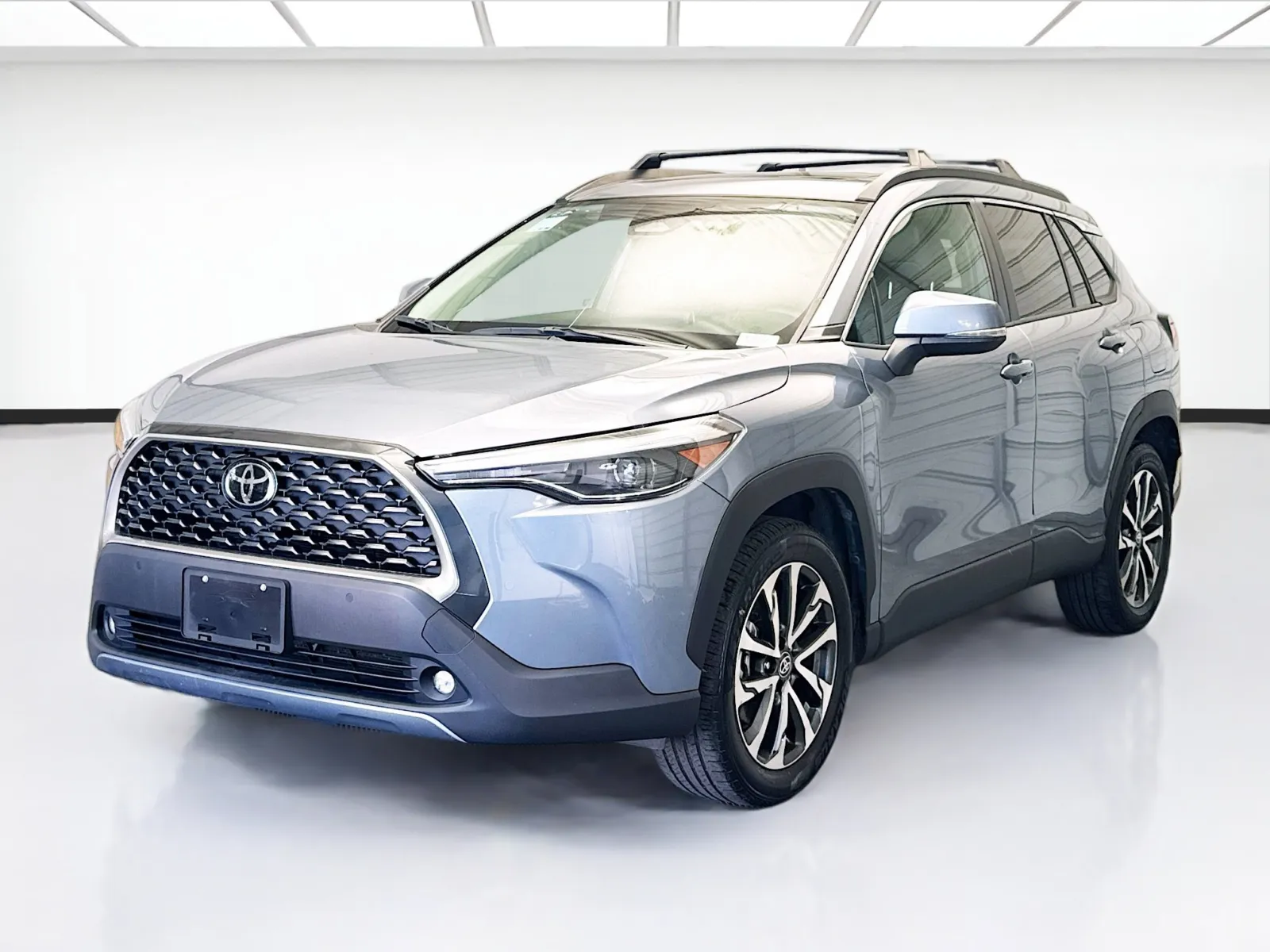 Gray 2023 Toyota Corolla Cross XLE for sale in Montclair, CA