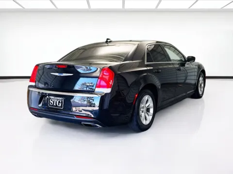 More photos of 2020 Chrysler 300 Touring at STG Montclair, CA