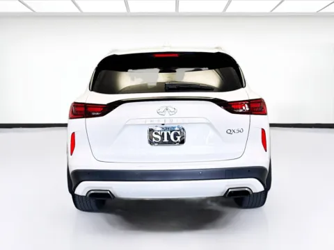 More photos of 2022 INFINITI QX50 LUXE at STG Montclair, CA