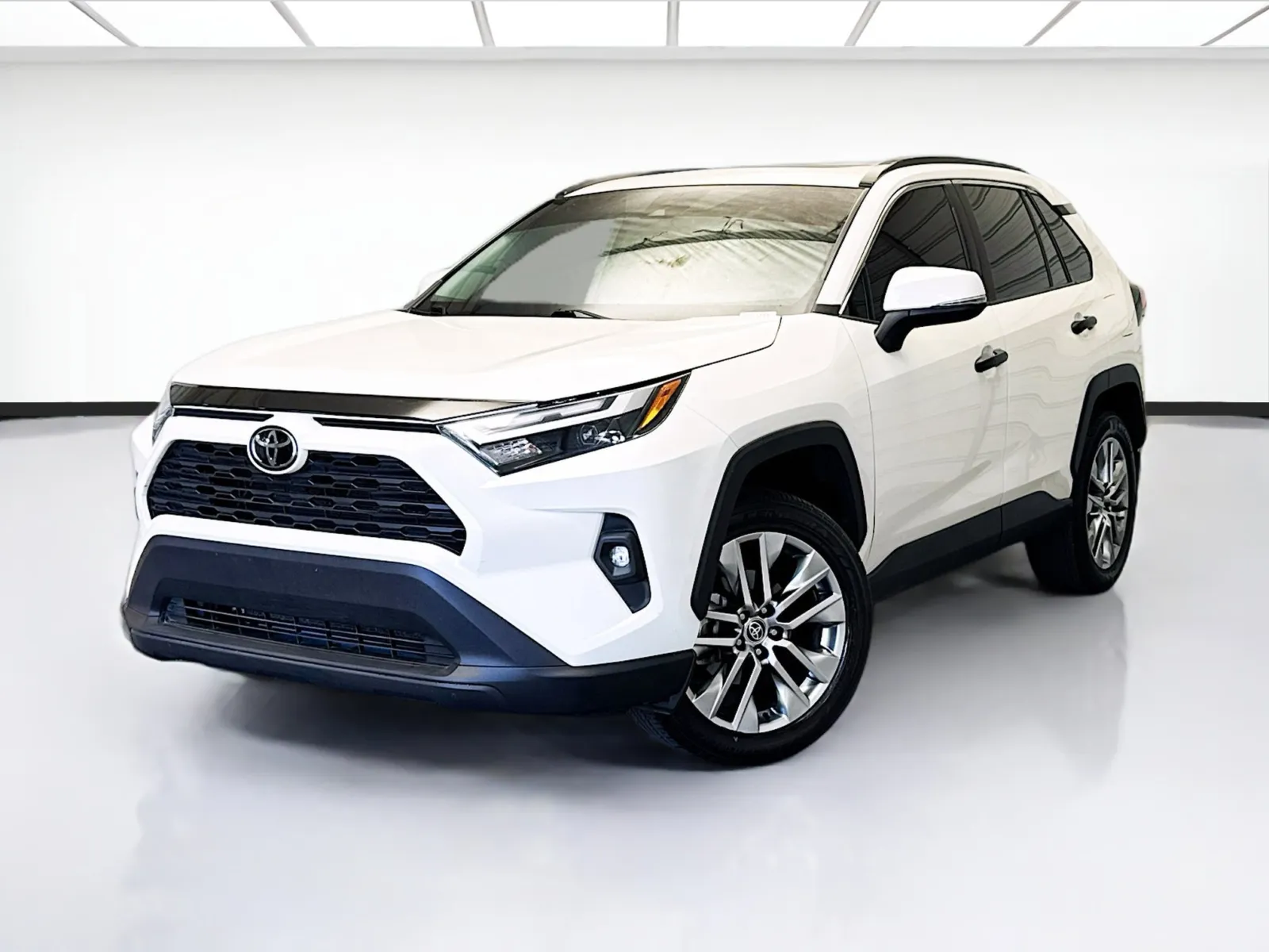 White 2022 Toyota RAV4 XLE Premium for sale in Montclair, CA