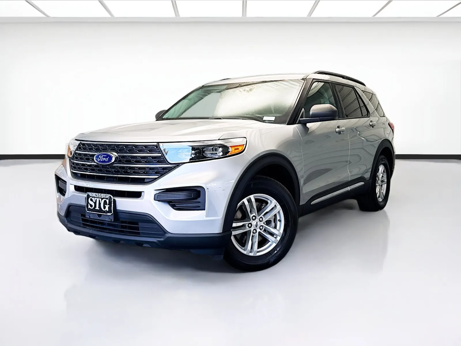 Silver 2023 Ford Explorer XLT for sale in Montclair, CA