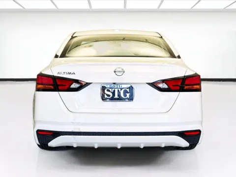 More photos of 2020 Nissan Altima 2.5 S at STG Montclair, CA
