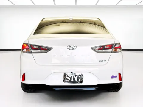 More photos of 2019 Hyundai Sonata Plug-In Hybrid at STG Montclair, CA