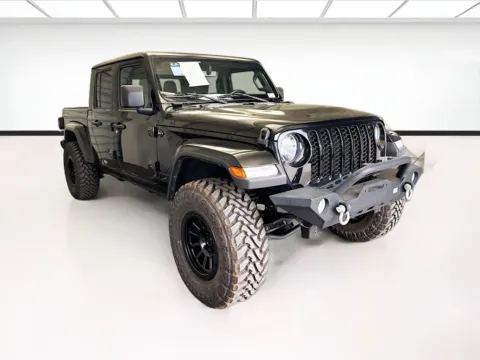Another view of 2022 Jeep Gladiator Altitude for sale in Montclair, CA at STG Montclair