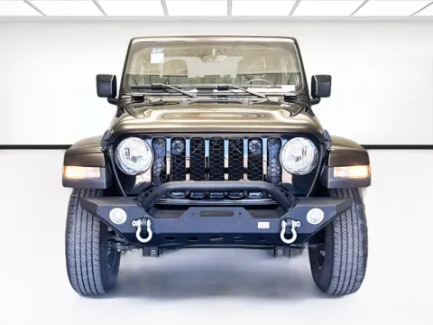 Photos of 2022 Jeep Gladiator Altitude for sale in Montclair, CA at STG Montclair