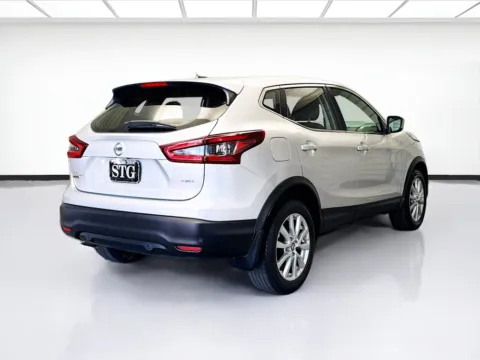 More photos of 2022 Nissan Rogue Sport S at STG Montclair, CA