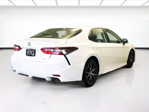 More photos of 2022 Toyota Camry SE at STG Montclair, CA