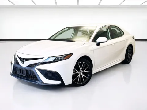 White 2022 Toyota Camry SE for sale in Montclair, CA
