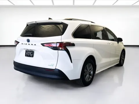 More photos of 2021 Toyota Sienna LE 8 Passenger at STG Montclair, CA
