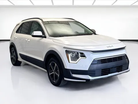 Another view of 2024 Kia Niro for sale in Montclair, CA at STG Montclair