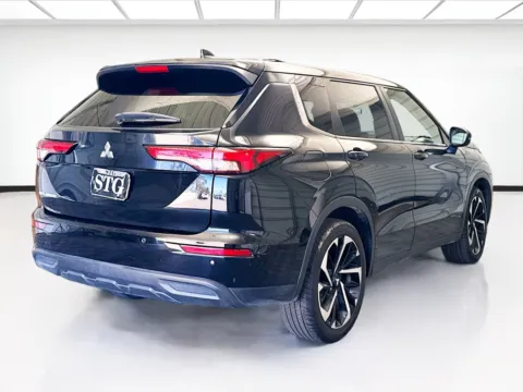 More photos of 2022 Mitsubishi Outlander ES at STG Montclair, CA