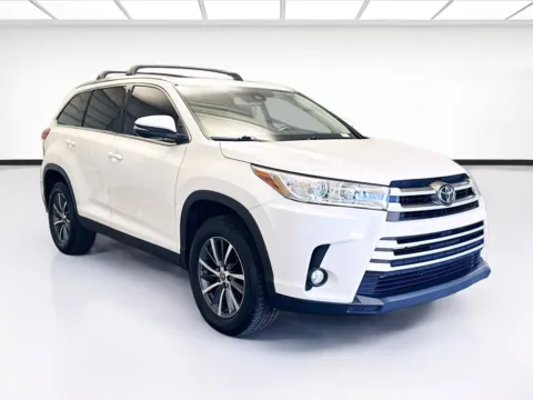 Another view of 2019 Toyota Highlander for sale in Montclair, CA at STG Montclair