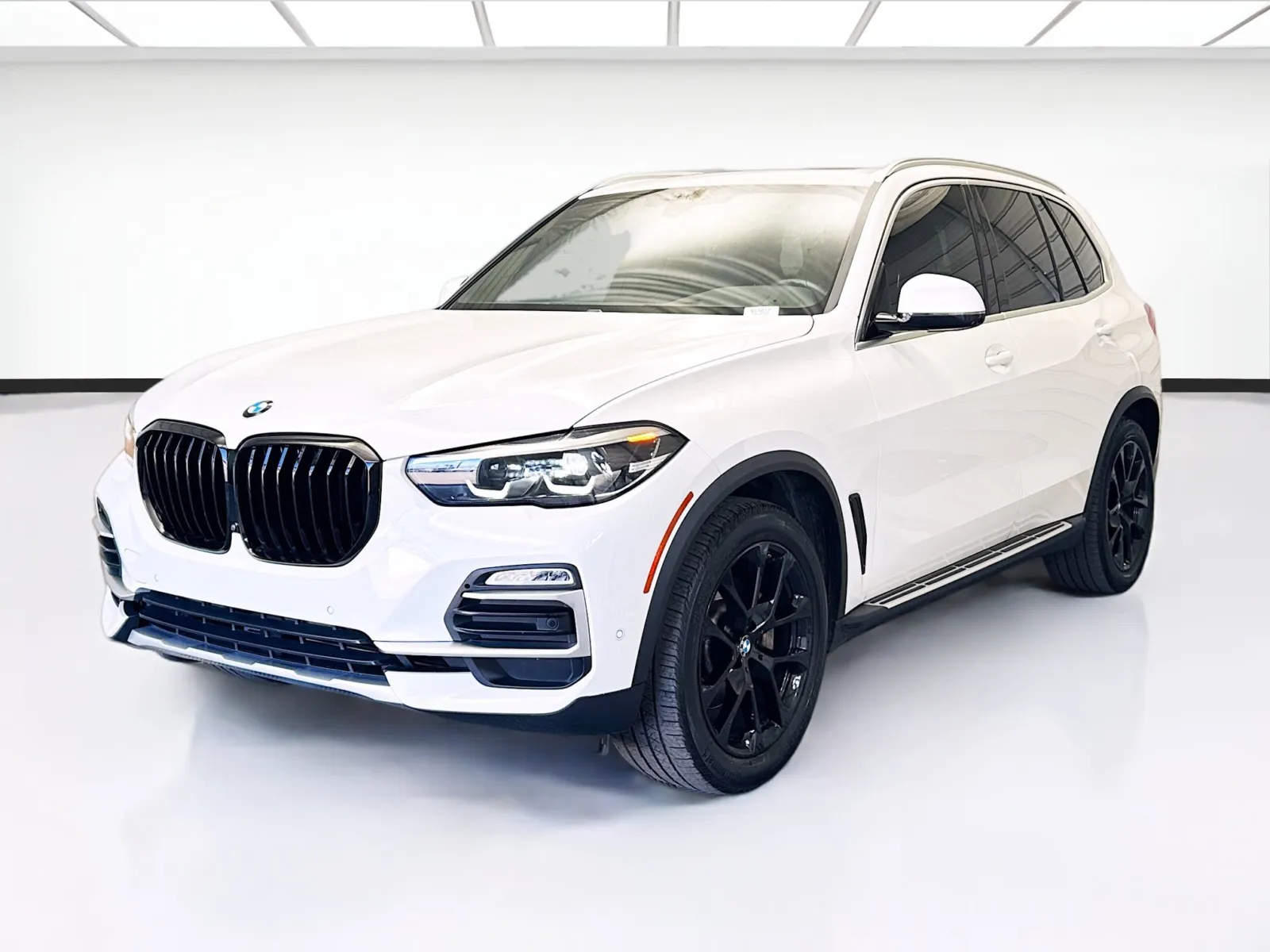 White 2021 BMW X5 sDrive40i for sale in Montclair, CA